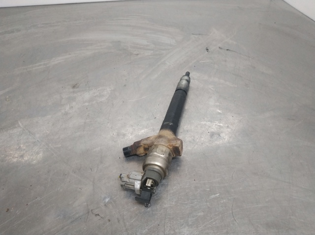 Wtryskiwacz paliwa 6C1Q9K546AC PEUGEOT