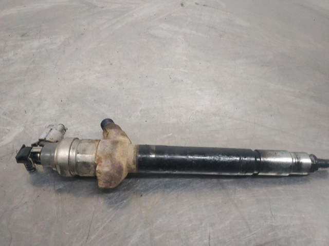 Wtryskiwacz paliwa 6C1Q9K546AC PEUGEOT