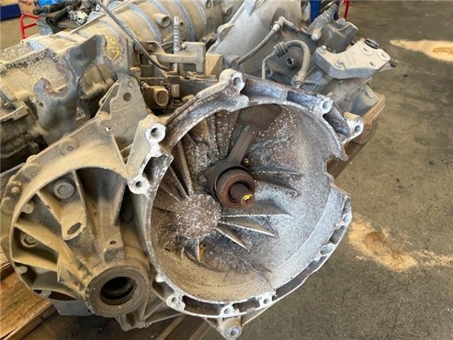 Mechaniczna skrzynia biegów w komplecie 6C1R7002AB FORD