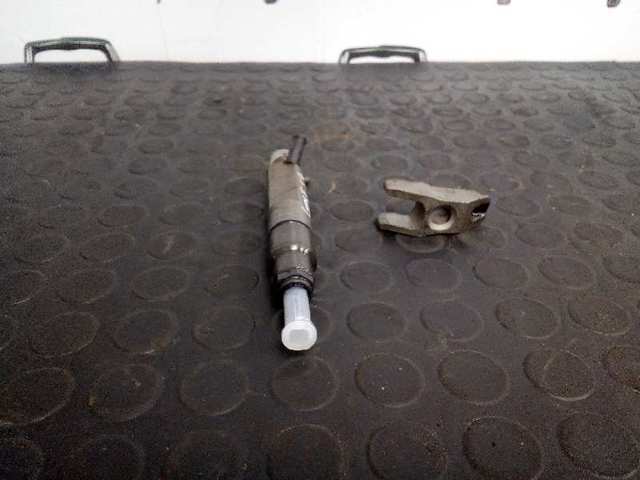 Dysza spryskiwacza szyby przedniej 6E0955985B VAG