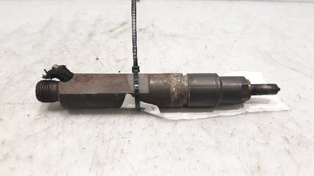 Dysza spryskiwacza szyby przedniej 6E0955985B VAG