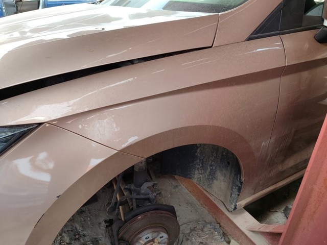 Błotnik przedni lewy 6F0821105B VAG