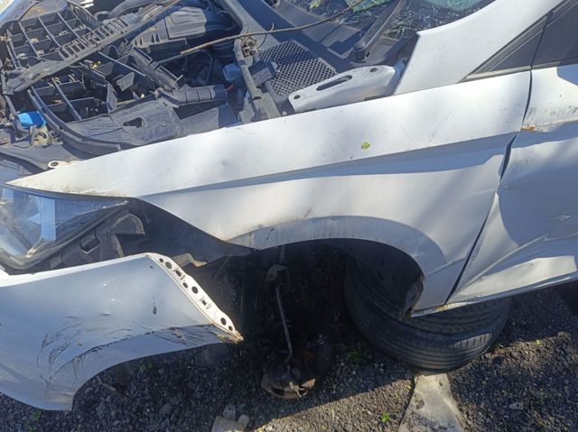 Błotnik przedni lewy 6F0821105B VAG