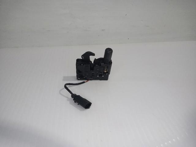 Zamek maski 6F0823509 VAG