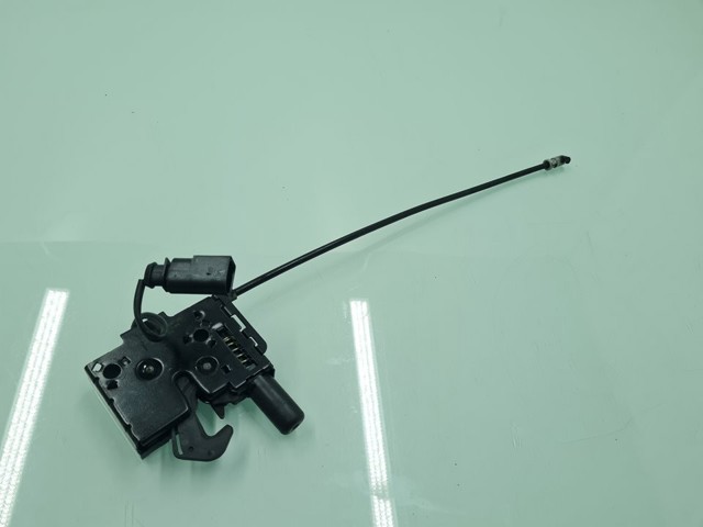 Zamek maski 6F0823509 VAG