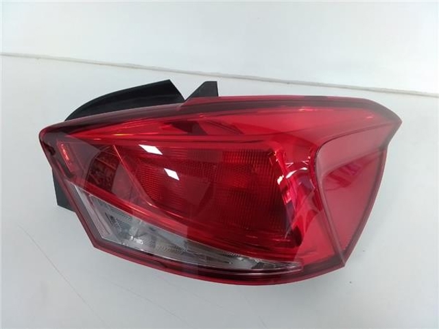 Lampa zespolona tylna prawa 6F0945096 VAG