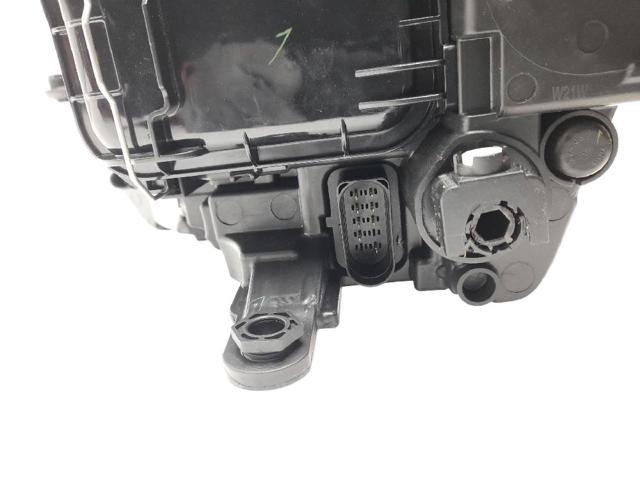 Reflektor prawy Seat Ibiza 5 KJ1, KJG