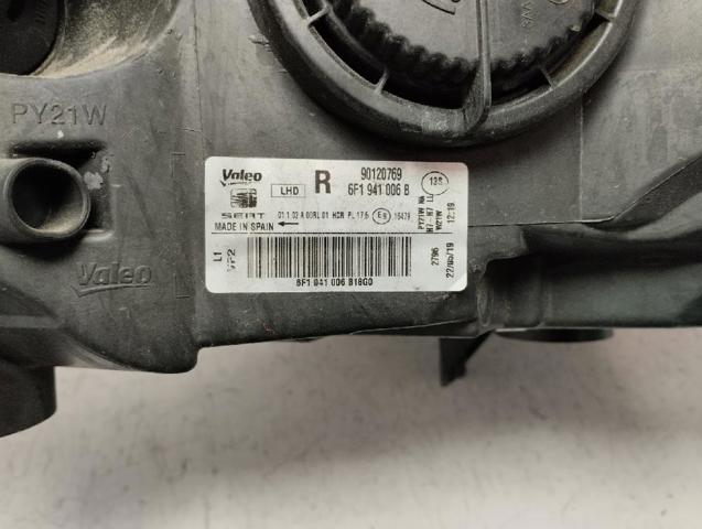 Reflektor prawy Seat Ibiza 5 KJ1, KJG