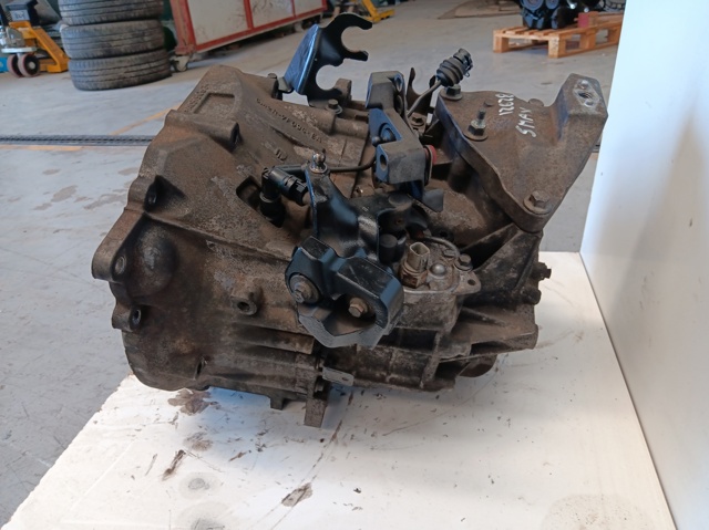 Mechaniczna skrzynia biegów w komplecie 6G9R7002SE FORD