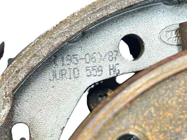 Czop (zwortnica) tylny lewy 6H525A969AE LAND ROVER