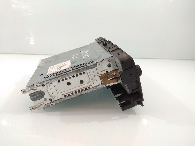 Radioodtwarzacz (radio AM/FM) 6J0035156 VAG