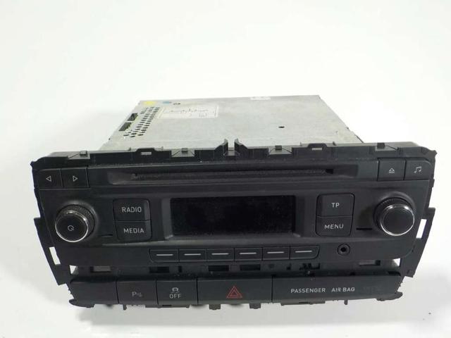 Radioodtwarzacz (radio AM/FM) 6J0035156BGY VAG
