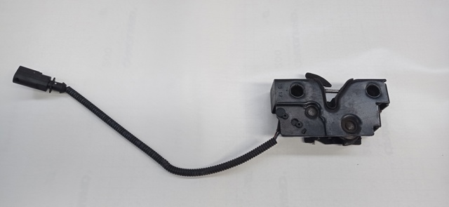 Zamek maski 6J0823509B VAG