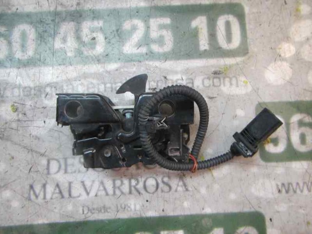 Zamek maski Volkswagen Jetta
