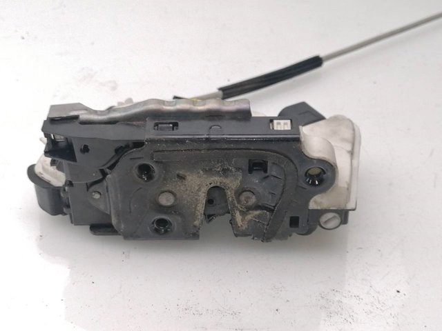 Zamek drzwi tylnych lewych 6J0839015C VAG