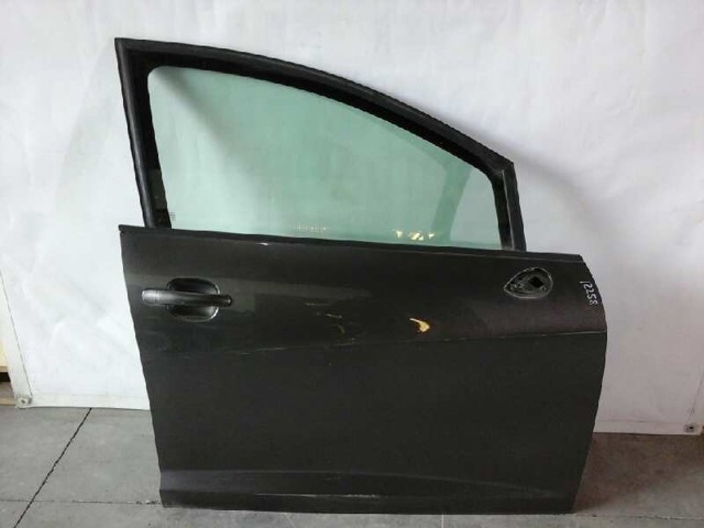Drzwi przednie prawe 6J4831056 VAG