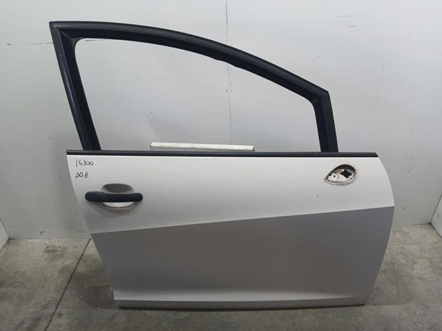 Drzwi przednie prawe 6J4831056 VAG