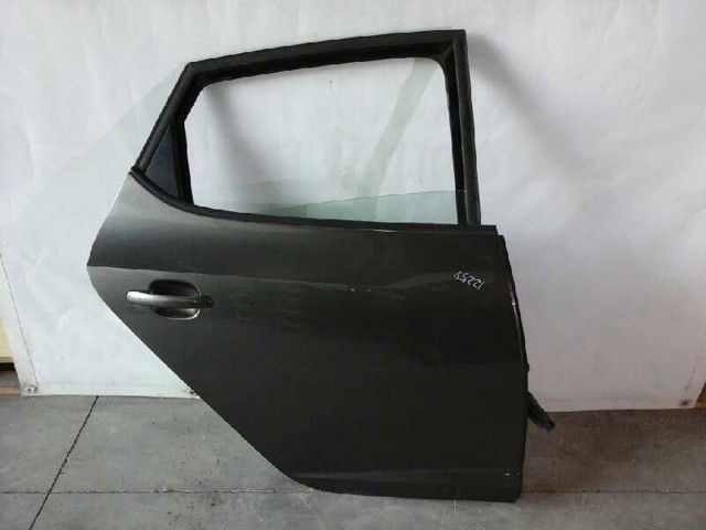 Drzwi tylne prawe 6J4833056 VAG