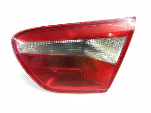 Lampa zespolona tylna prawa wewnętrzna 6J8945094 VAG/Seat