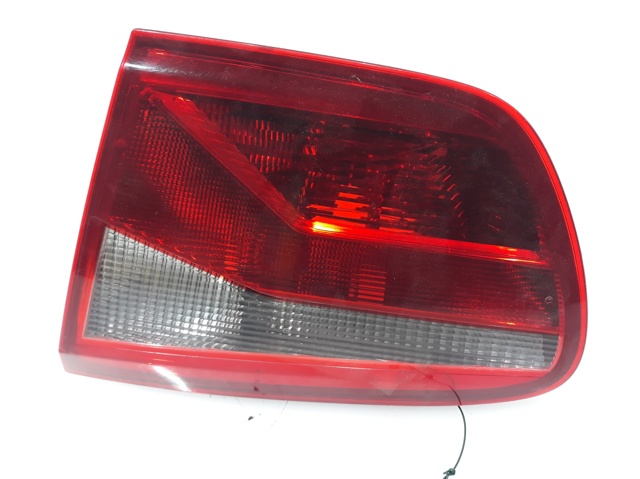 Lampa zespolona tylna prawa wewnętrzna 6J8945094 VAG/Seat