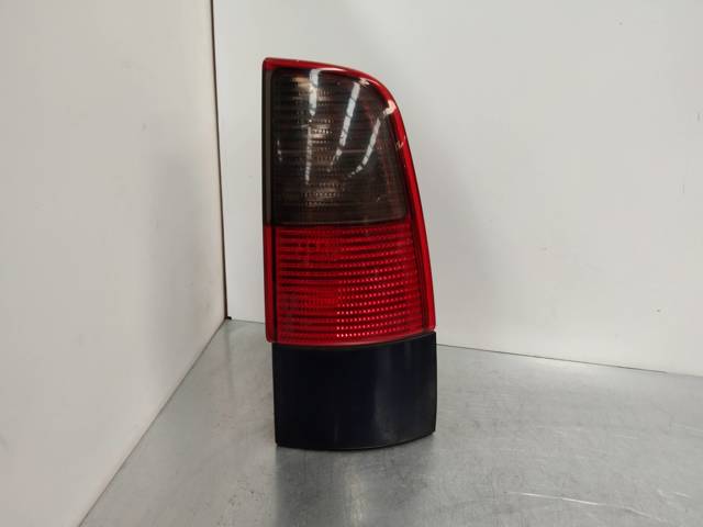 Lampa zespolona tylna prawa 6K0945112B VAG/Seat