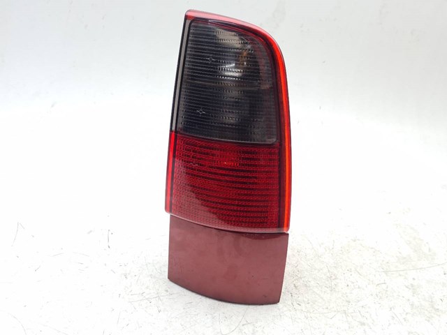 Lampa zespolona tylna prawa 6K0945112B VAG/Seat