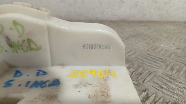 Zamek drzwi przednich prawych 6K1837016G VAG