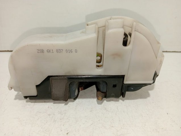 Zamek drzwi przednich prawych 6K1837016Q VAG