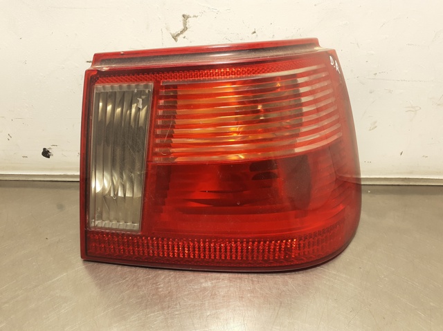 Lampa zespolona tylna prawa zewnętrzna 6K6945096J VAG