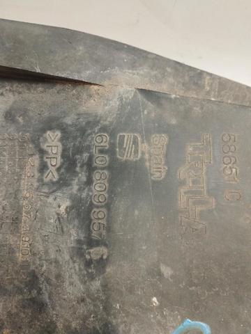 Nadkole błotnika przedniego lewe Seat Cordoba 6L2