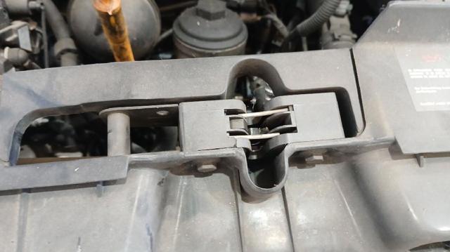 Zamek maski 6L0823509D VAG