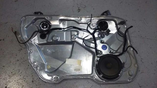 Mechanizm podnoszenia szyby drzwi przednich lewych 6L4837751CM VAG