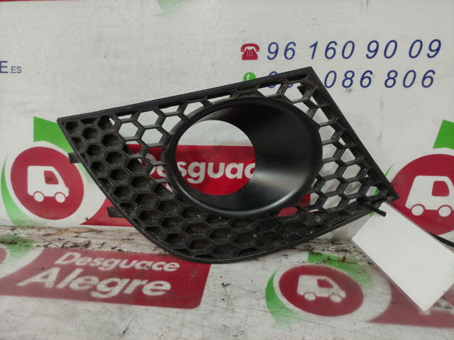 Zaślepka (kratki) lamp przeciwmgielnych zderzaka przedniego lewa 6L6853665A VAG