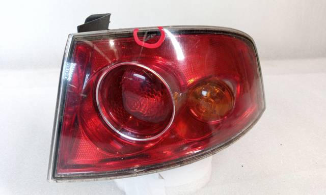 Lampa zespolona tylna prawa zewnętrzna 6L6945096A VAG