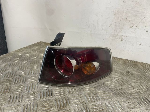 Lampa zespolona tylna prawa zewnętrzna 6L6945096E VAG