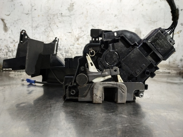 Zamek drzwi przednich lewych 6M2AR21813EB FORD