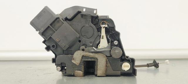 Zamek drzwi tylnych prawych 6M2AR26412BC FORD