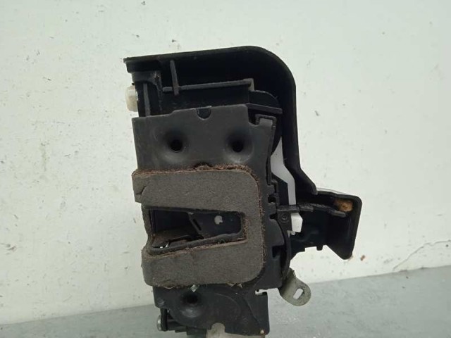 Zamek drzwi tylnych prawych 6M2AR26412BC FORD