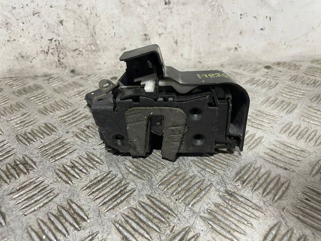 Zamek drzwi tylnych lewych 6M2AR26413BC FORD
