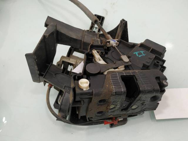 Zamek drzwi tylnych lewych 6M2AR26413BC FORD
