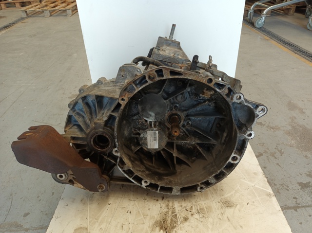 Mechaniczna skrzynia biegów w komplecie 6M2R7F096EB FORD