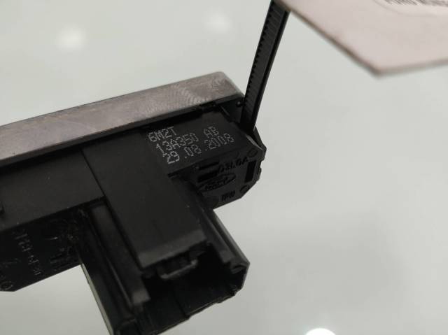 Przycisk włączania światła awaryjnego 6M2T13A350AB FORD