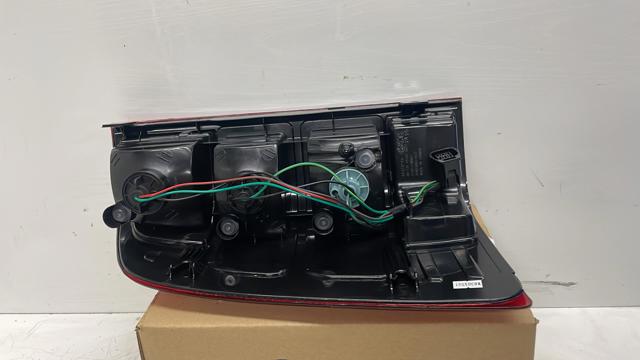 Lampa zespolona tylna prawa 6M3413B504BD FORD