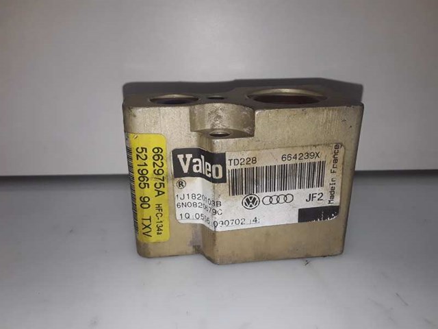 Zawór termostatyczny klimatyzacji 6N0820679C VAG