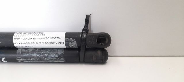 Amortyzator klapy bagażnika (3/5 drzwi-tylnych) 6N0827550A VAG