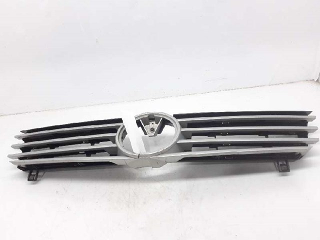 Atrapa chłodnicy 6N0853651J VAG