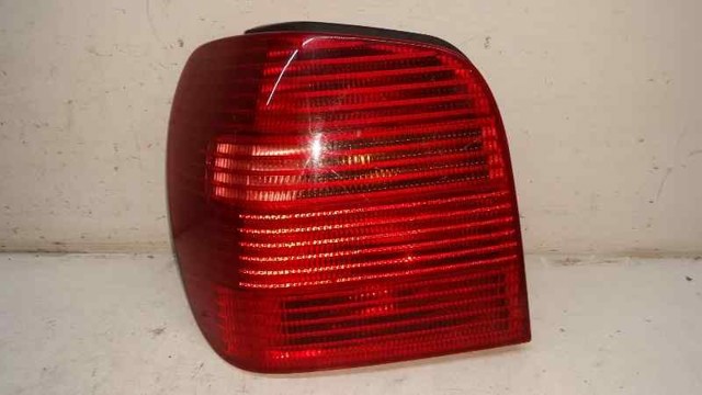 Lampa zespolona tylna lewa 6N0945095H VAG