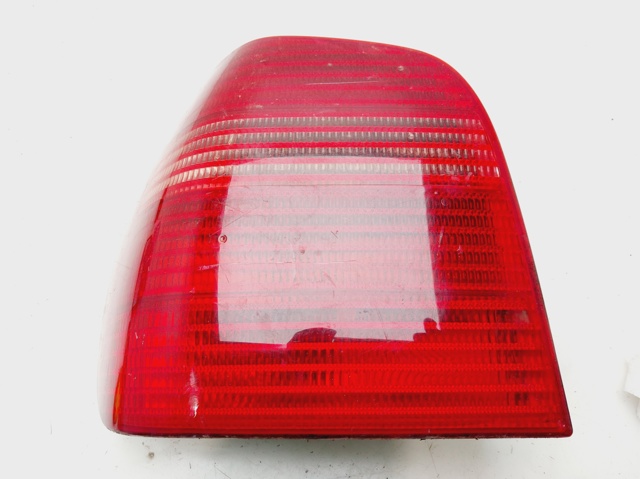 Lampa zespolona tylna lewa 6N0945095H VAG