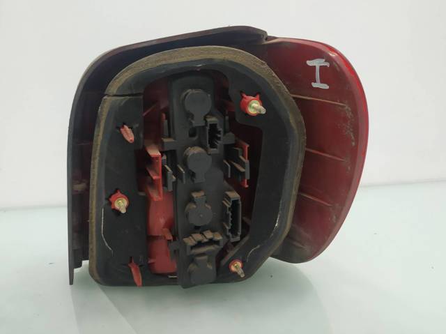 Lampa zespolona tylna lewa 6N0945095H VAG