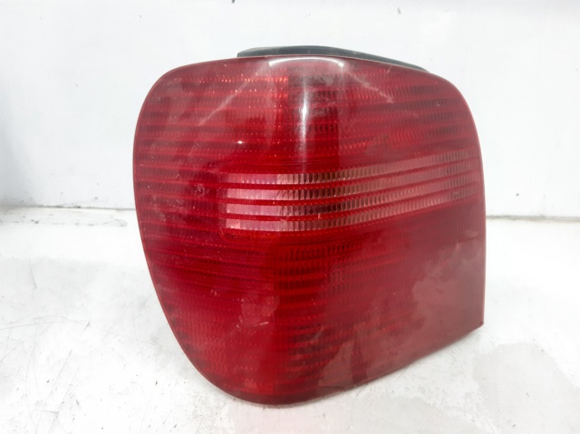 Lampa zespolona tylna lewa 6N0945095H VAG